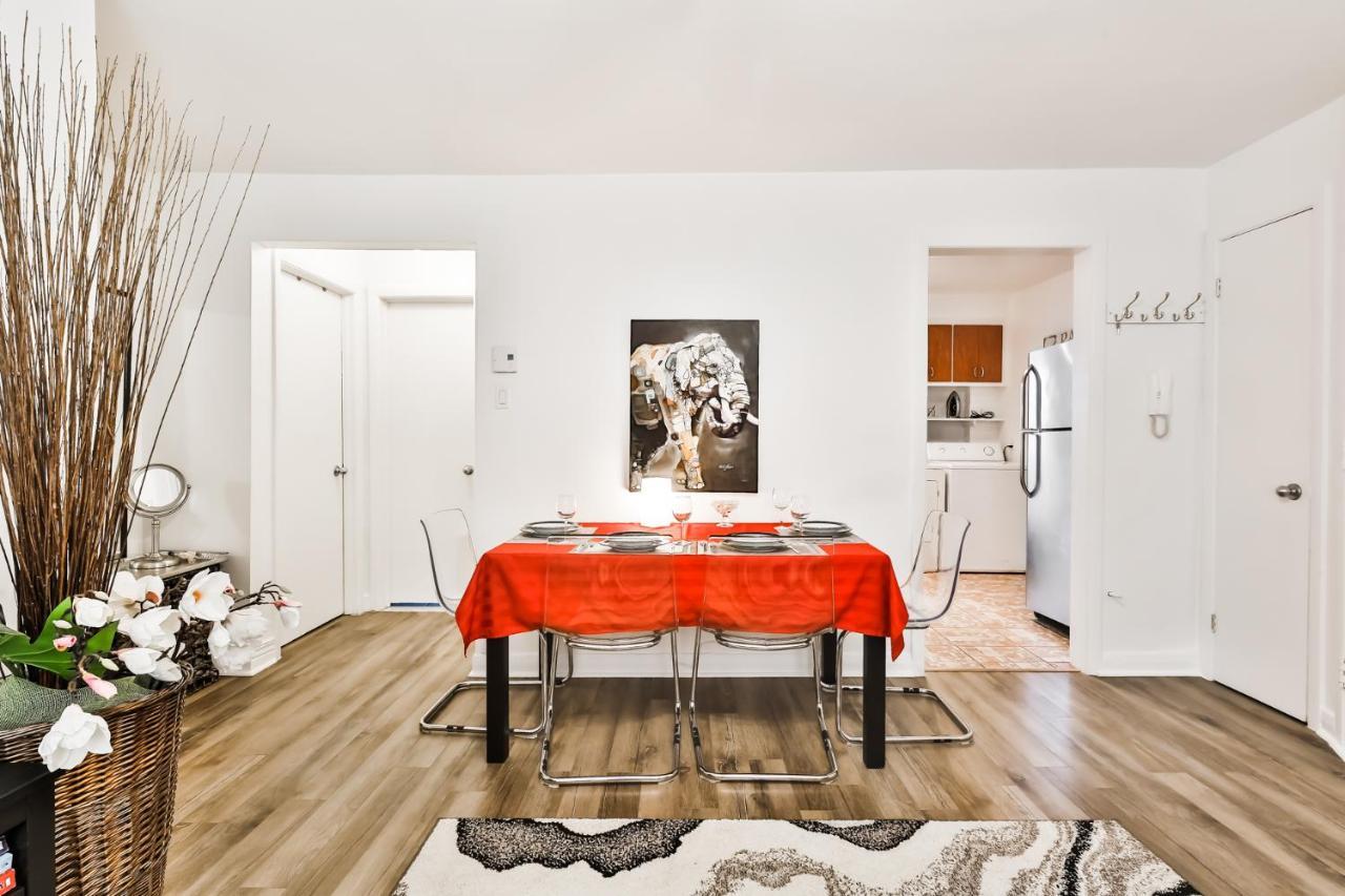 Free Parking In Beautiful Lachine Montreal Bagian luar foto