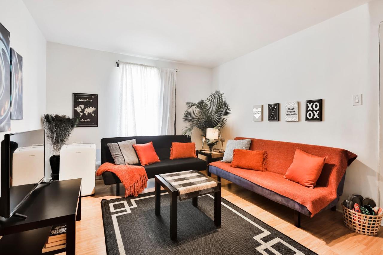 Free Parking In Beautiful Lachine Montreal Bagian luar foto